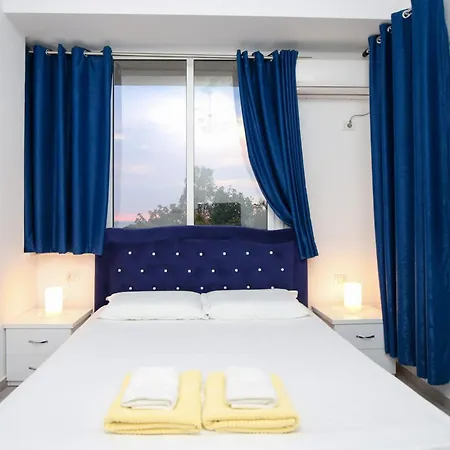 Aqua Blue 4*