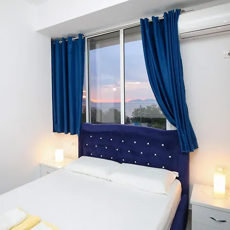 Aqua Blue Hotel 4*