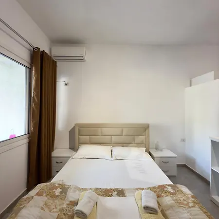 Aqua Blue 4*