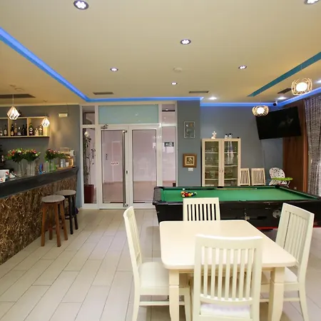 Aqua Blue Hotel 4*