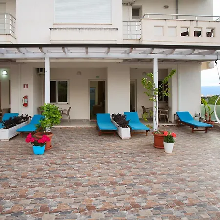 Aqua Blue Hotel 4*