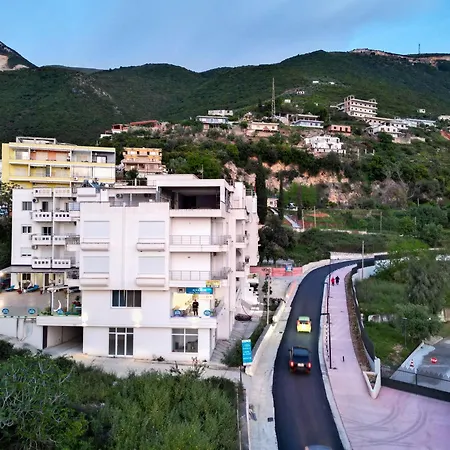 Aqua Blue Hotel 4*