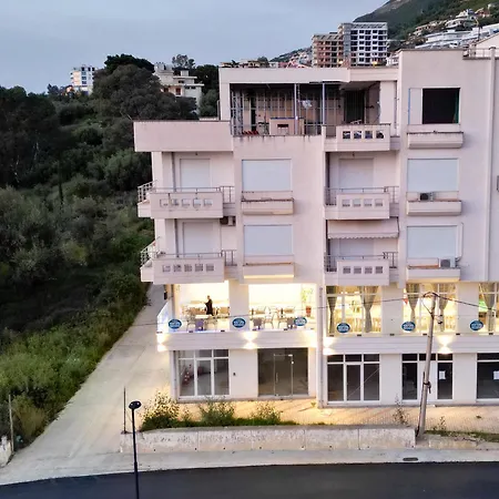 Aqua Blue Hotel 4*